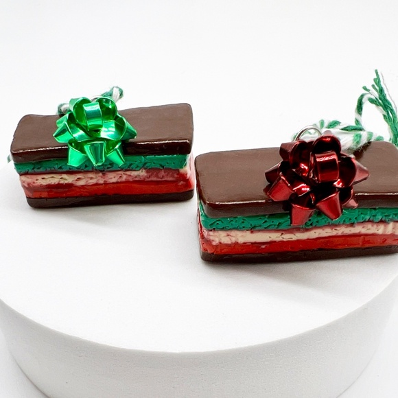 Italian Rainbow Cookie Ornament – Handmade Clay Christmas Tree Decoration - Picture 11 of 11